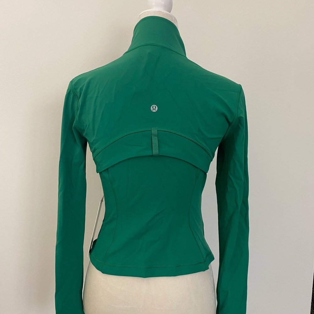 lululemon athletica Vibrant Green cropped define  Jacket unworn NWT - Picture 2 of 5